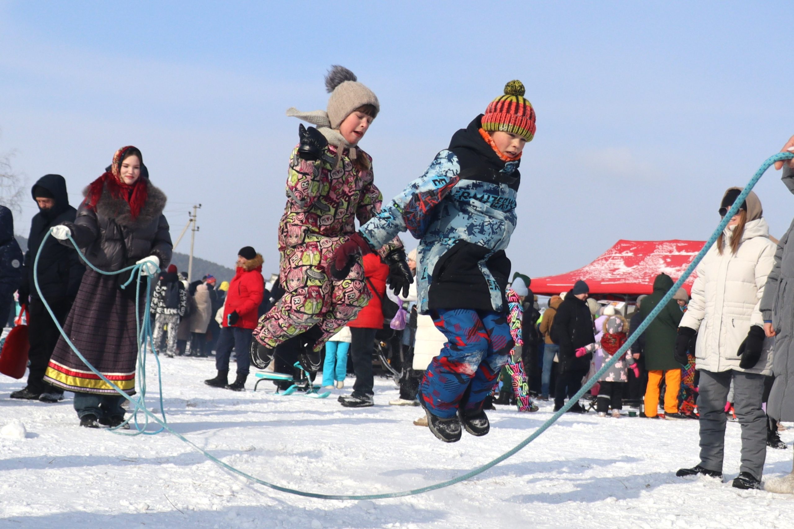 "Гори-гори ясно!" Ой, да широко, ох, да раздольно прошла Масленица в Миассе!