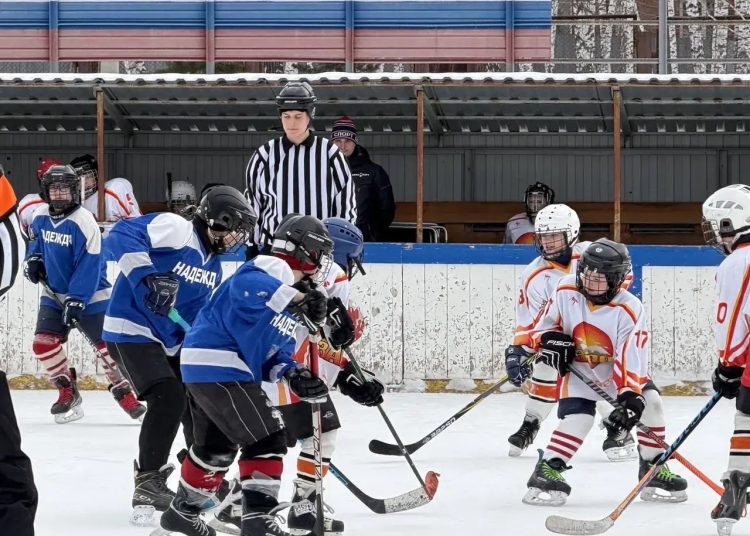 Хоккеисты из Миасса одержали победу в двух играх