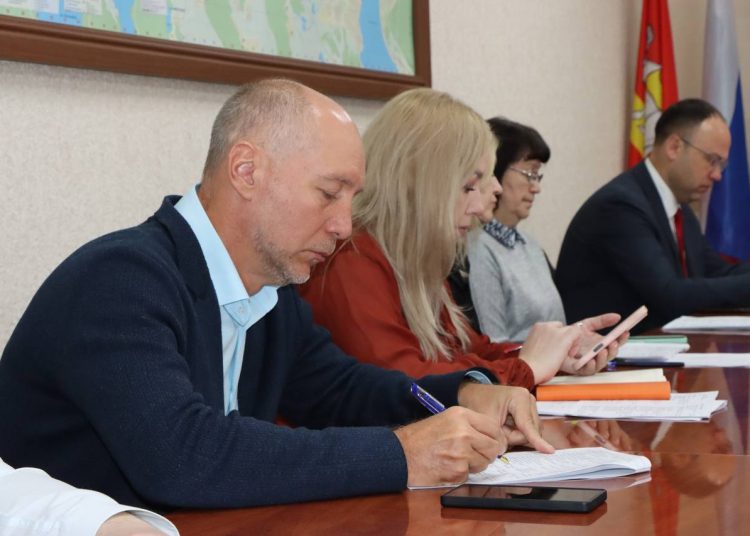 В Миассе контролируют уборку снега на дорогах и готовятся к весеннему паводку