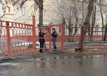 Девятиклассник устроил стрельбу в челябинской школе