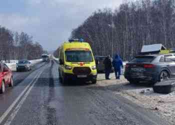 Лобовое столкновение на трассе М-5 под Миассом: в ДТП пострадал ребенок