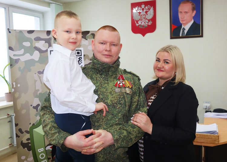 Герой нашего времени: сержант Павел Кравченко удостоен высокой награды Родины