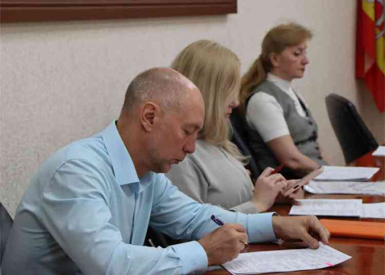 Ямочный ремонт, старт благоустройства, отключение отопления