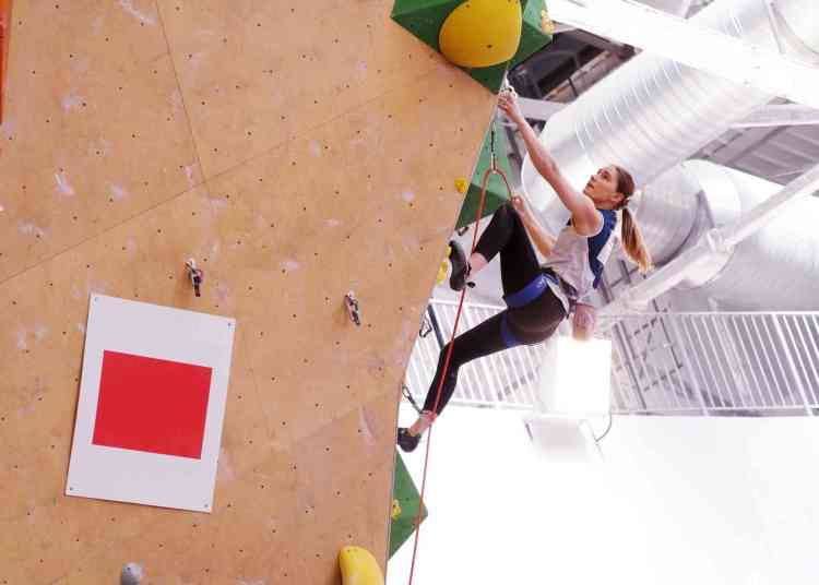 Скалолазка из Миасса отправилась в Китай