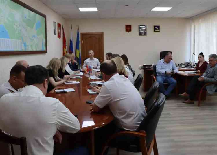 Контейнерные площадки, уборка дорог и ремонт школ — на повестке дня в Миассе