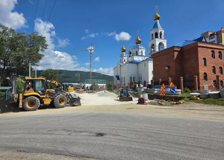 Строительство новой дороги продолжается на улице Колесова в Миассе