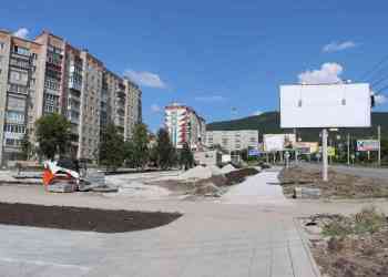 В сквере «Образование» появились пешеходные дорожки