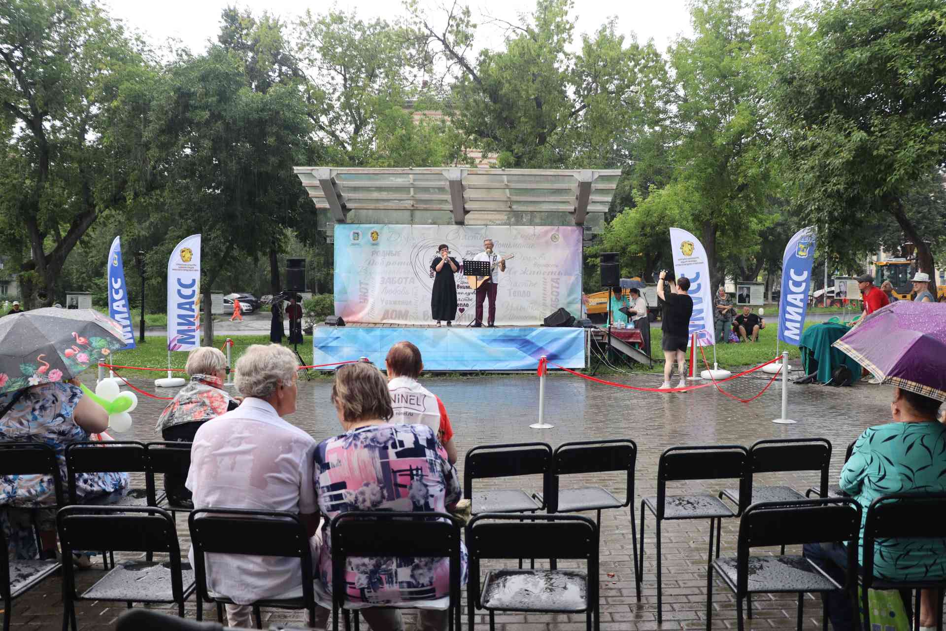 «Вместе и навсегда»: когда непогода бессильна перед семейным теплом