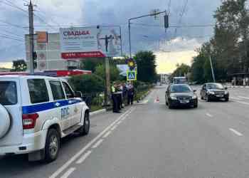 17-летняя девушка попала под колеса автомобиля в Миассе