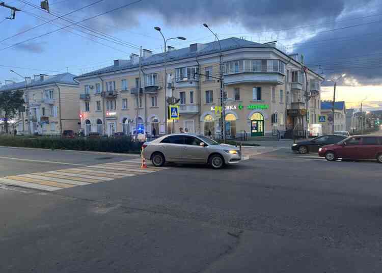 13-летнюю девочку сбили на зебре в Миассе