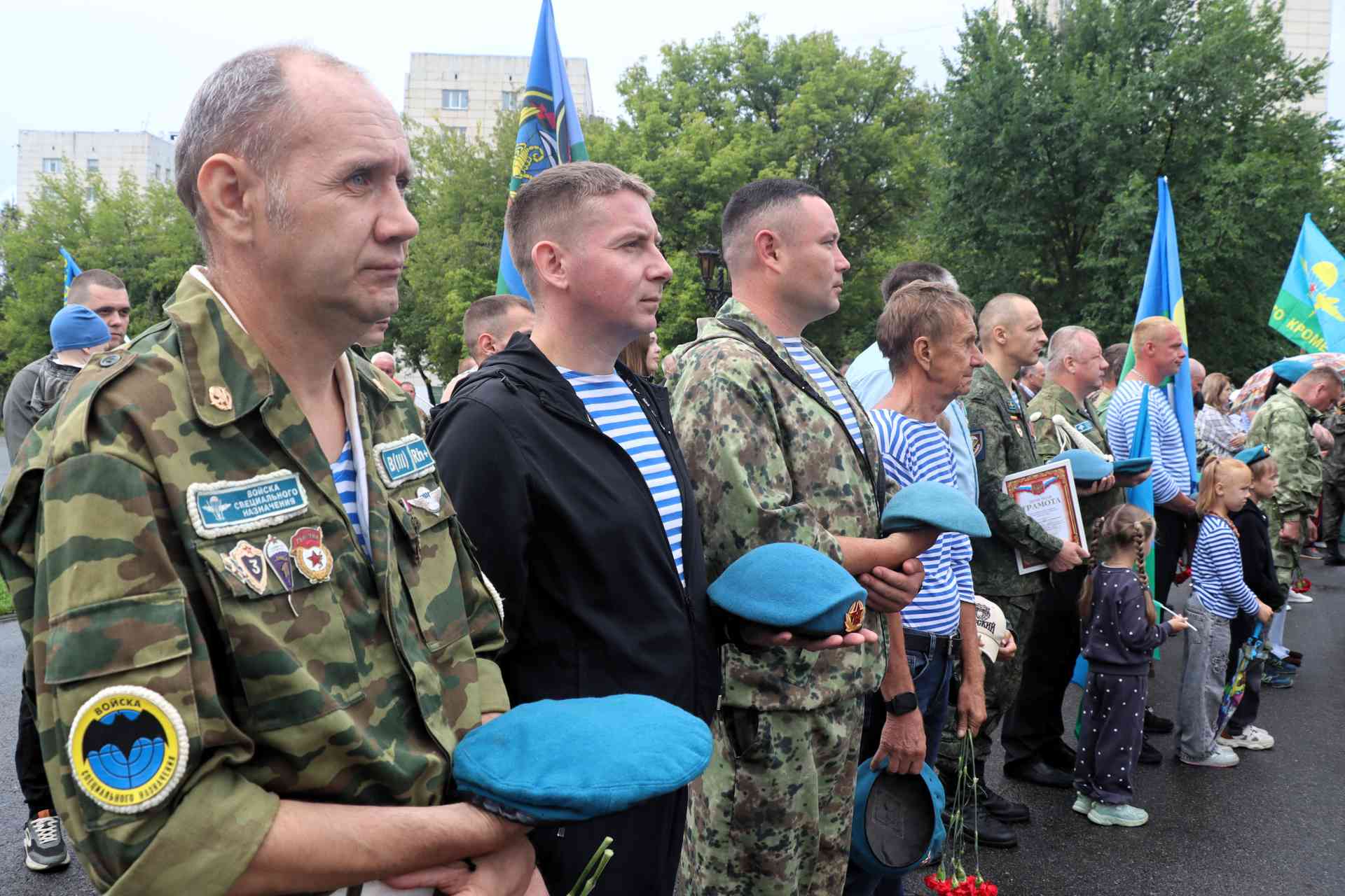 Расплескалась синева над Миассом…