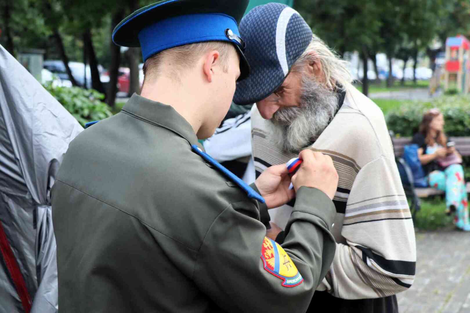 Праздник в цветах своей страны